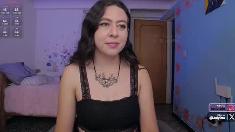 Snapshot of leslie9669 chatting on 09/15/25, 02:28 Lesly online show from 09/15/25, 02:28