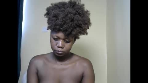 Snapshot of leslie_bebby2 chatting on 03/09/25, 05:33 leslie online show from 03/09/25, 05:33