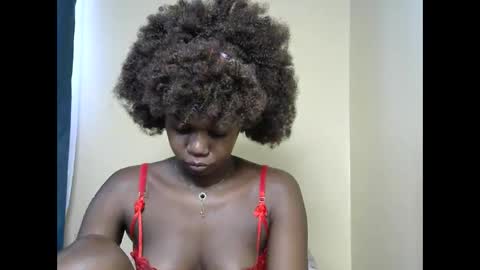 Snapshot of leslie_bebby2 chatting on 03/09/25, 01:04 leslie online show from 03/09/25, 01:04