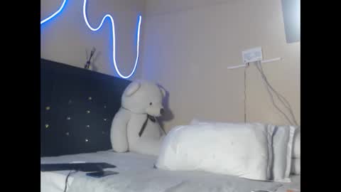 Snapshot of leslie_bebby2 chatting on 09/12/25, 11:15 leslie online show from 09/12/25, 11:15