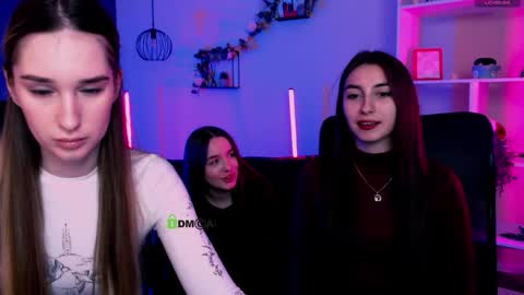 leslie_bird online show from 03/25/26, 09:59