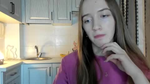  LESLIE   online show from 11/19/25, 08:09