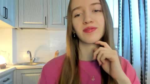  LESLIE   online show from 12/14/25, 08:20