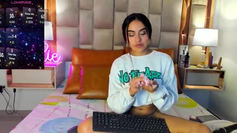 LeslieBush online show from 11/02/25, 11:12