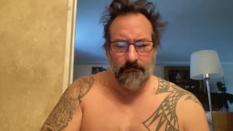 Snapshot of leslielindsey13 chatting on 12/22/24, 01:33 leslielindsey13 online show from 12/22/24, 01:33