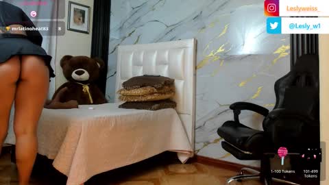 I am here from Monday to Friday from 730 am to 130 pm Colombia time and saturday from 500 am to 1000 am .... Soon Blue page online show from 02/28/26, 11:44