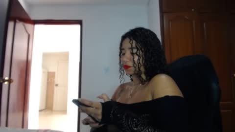 Snapshot of leslycarsson chatting on 02/06/25, 08:23 lesly online show from 02/06/25, 08:23