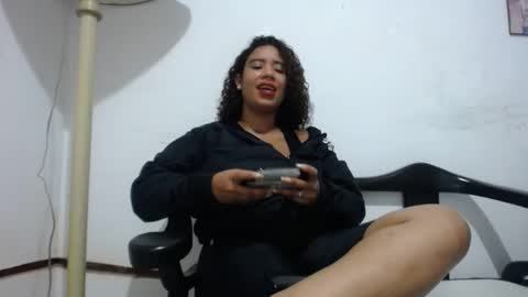 Snapshot of leslycarsson chatting on 03/03/25, 02:04 lesly online show from 03/03/25, 02:04