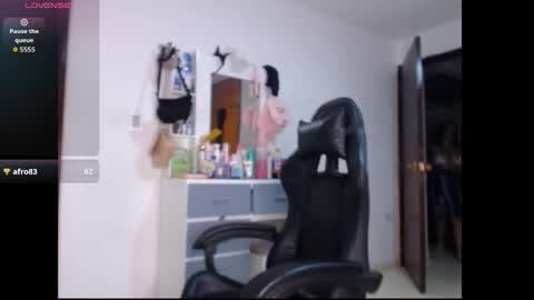 Snapshot of leslycarsson chatting on 10/18/25, 01:08 lesly online show from 10/18/25, 01:08