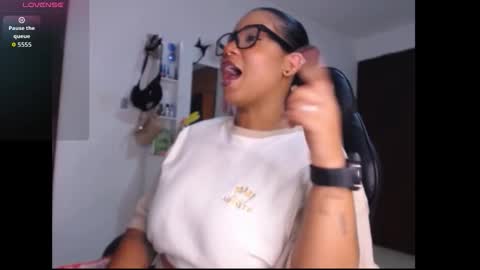 Snapshot of leslycarsson chatting on 10/18/25, 09:15 lesly online show from 10/18/25, 09:15