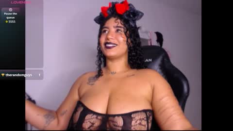 Snapshot of leslycarsson chatting on 10/30/25, 02:13 lesly online show from 10/30/25, 02:13