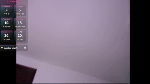 Snapshot of leslycarsson chatting on 11/11/25, 03:06 lesly online show from 11/11/25, 03:06