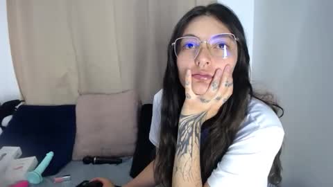 lessliee online show from 04/13/26, 09:04