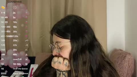 lessliee online show from 04/27/26, 05:49