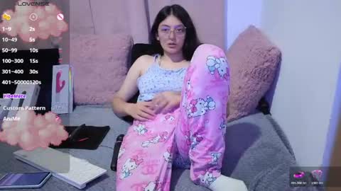 lessliee online show from 05/21/26, 06:53