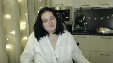 Snapshot of lesssi_ chatting on 01/06/25, 05:19 Alison online show from 01/06/25, 05:19