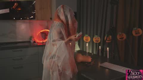 Snapshot of lessyluiz chatting on 10/30/25, 02:24 Hi my name is Lessy I am 18 years old. Im new here but I really like making new acquaintances online show from 10/30/25, 02:24