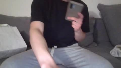 Snapshot of lestaro chatting on 02/23/25, 02:29 neoglo online show from 02/23/25, 02:29