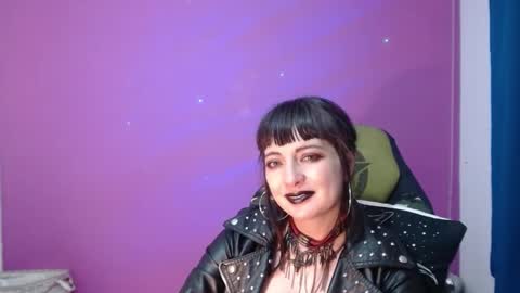 Snapshot of lestatdlion chatting on 12/21/24, 01:58 lestatdlion online show from 12/21/24, 01:58