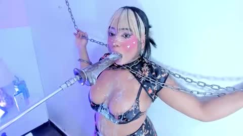 Snapshot of leticia_lynn chatting on 10/23/25, 08:51 LETI 3 online show from 10/23/25, 08:51