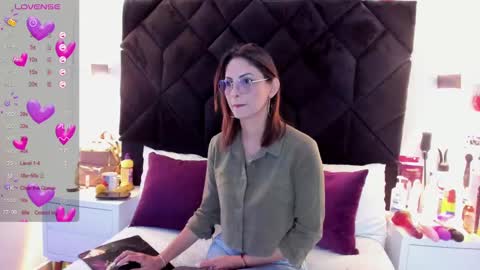 Snapshot of letiziia_sky chatting on 02/18/25, 08:25 letiziia online show from 02/18/25, 08:25