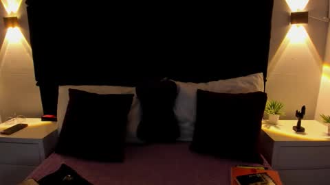 Snapshot of letiziia_sky chatting on 11/08/25, 08:29 letiziia online show from 11/08/25, 08:29