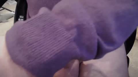 Snapshot of letmestrokeit chatting on 01/08/25, 08:07 letmestrokeit online show from 01/08/25, 08:07