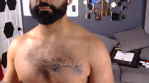 Snapshot of letsseewherethisgoes123 chatting on 02/25/26, 07:07 fitnessdude93kg online show from 02/25/26, 07:07