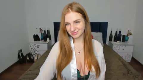 Snapshot of lettithefox chatting on 01/15/25, 11:32 Letti online show from 01/15/25, 11:32