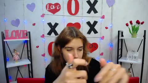 Snapshot of letty_curly chatting on 02/09/25, 01:03 letty_curly online show from 02/09/25, 01:03