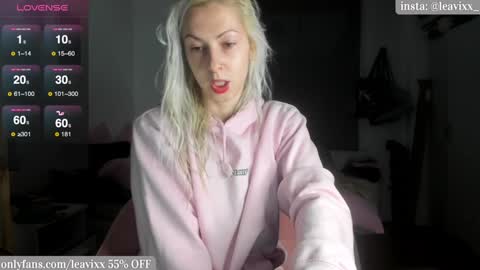 Snapshot of leusee chatting on 01/15/25, 04:43 LeaVixx online show from 01/15/25, 04:43