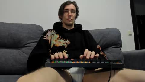 Snapshot of levilys chatting on 02/13/25, 08:17 Next Stream 02122024 2000 UTC0 online show from 02/13/25, 08:17