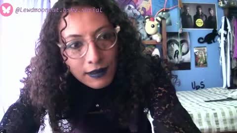 Lewd Mooncat online show from 04/16/26, 06:52
