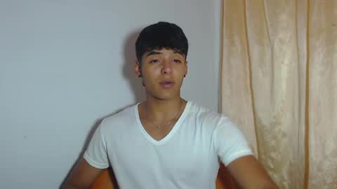 Snapshot of lewis_ly chatting on 04/24/26, 07:05 i am lewis ly EDUARDO MEMDOZA15 online show from 04/24/26, 07:05
