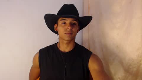 Snapshot of lewis_ly chatting on 07/12/26, 04:42 i am lewis ly EDUARDO MEMDOZA15 online show from 07/12/26, 04:42