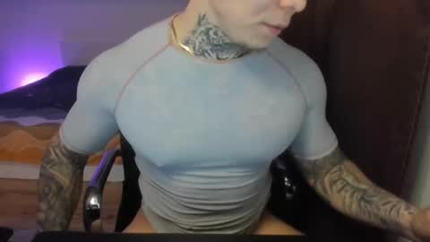 Snapshot of lewis_muscleee chatting on 03/23/26, 06:01 blablablack online show from 03/23/26, 06:01
