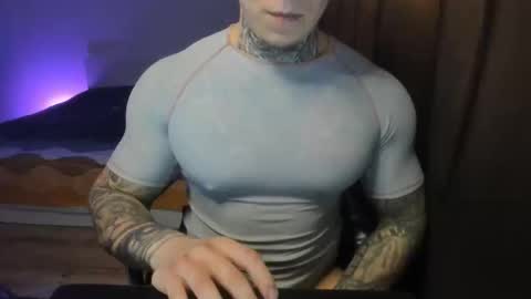 Snapshot of lewis_muscleee chatting on 04/03/26, 05:22 blablablack online show from 04/03/26, 05:22