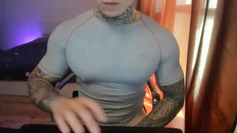 Snapshot of lewis_muscleee chatting on 04/07/26, 12:49 blablablack online show from 04/07/26, 12:49