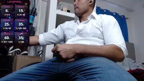 Snapshot of lewislamxxx chatting on 03/08/25, 07:53 Lewis online show from 03/08/25, 07:53