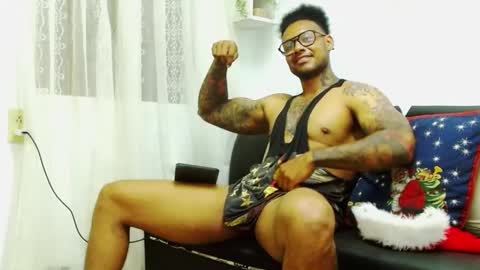 Snapshot of lewisstrong chatting on 12/27/24, 12:50 Lewis Strong online show from 12/27/24, 12:50