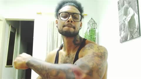 Snapshot of lewisstrong chatting on 02/09/25, 12:17 Lewis Strong online show from 02/09/25, 12:17