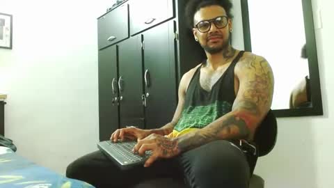 Snapshot of lewisstrong chatting on 10/01/25, 05:41 Lewis Strong online show from 10/01/25, 05:41