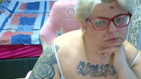 Lexi und Lex online show from 01/15/25, 07:15