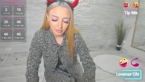 Snapshot of lexi_blazee chatting on 10/08/25, 05:05 Lexi online show from 10/08/25, 05:05