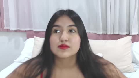 Snapshot of lexi_bloom chatting on 01/12/25, 02:19 Gabrielle online show from 01/12/25, 02:19