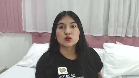 Snapshot of lexi_bloom chatting on 02/09/25, 11:25 Gabrielle online show from 02/09/25, 11:25