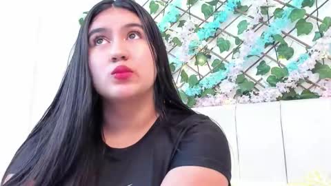 Snapshot of lexi_bloom chatting on 09/17/25, 10:39 Gabrielle online show from 09/17/25, 10:39