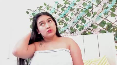 Snapshot of lexi_bloom chatting on 09/19/25, 10:38 Gabrielle online show from 09/19/25, 10:38
