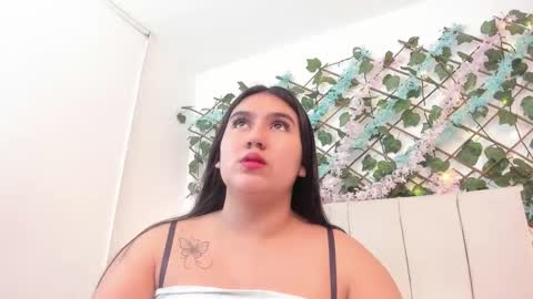 Snapshot of lexi_bloom chatting on 10/02/25, 10:33 Gabrielle online show from 10/02/25, 10:33