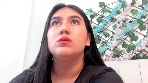 Snapshot of lexi_bloom chatting on 10/17/25, 10:18 Gabrielle online show from 10/17/25, 10:18